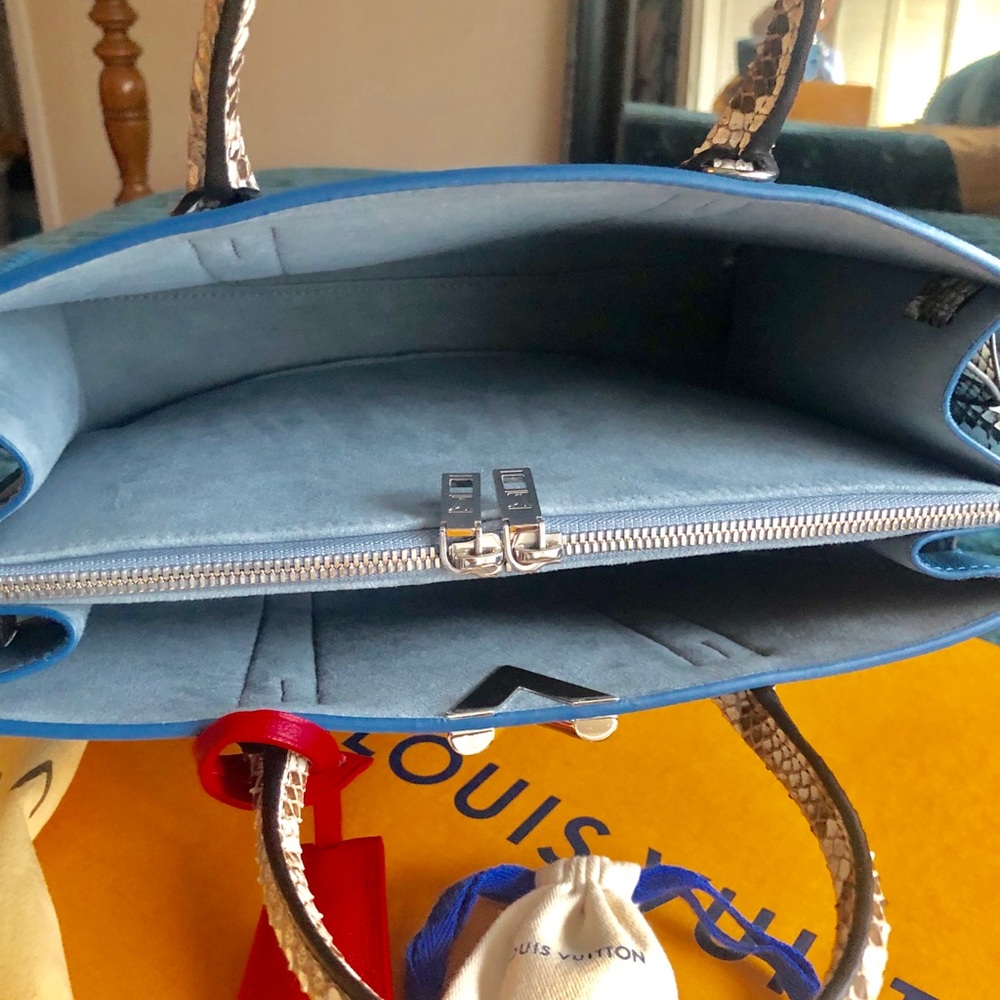 SOLD❗️SOLD❗️Louis Vuitton - Picture 2 of 4